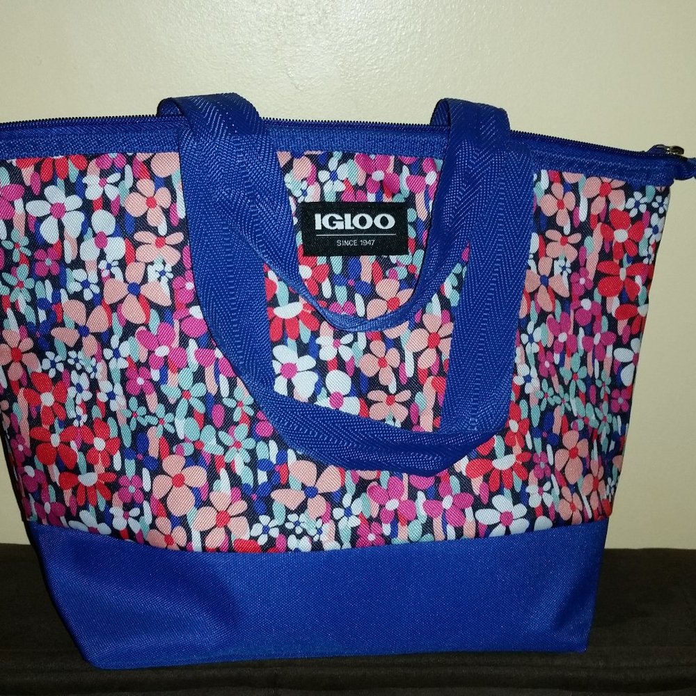 Igloo insulated tote